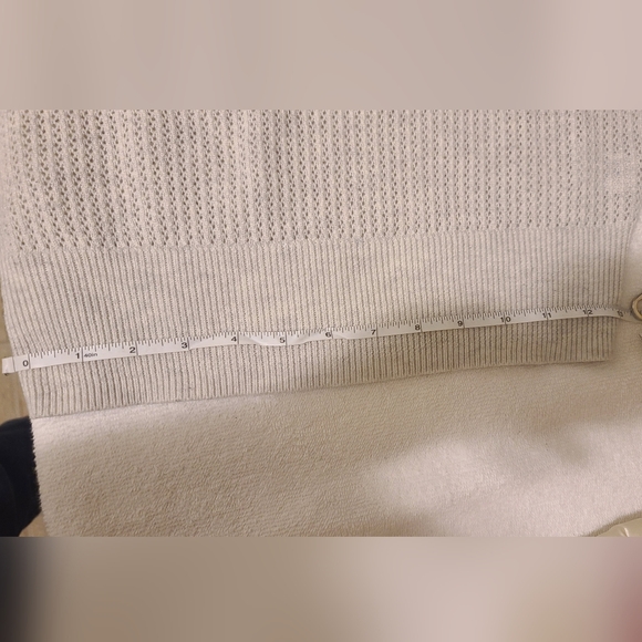 RW&CO. Light Grey Mesh Knit Boat Neck Sweater Size S/P - Picture 8 of 8